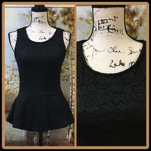 AMISU Stunning Lined Lace Peplum Top